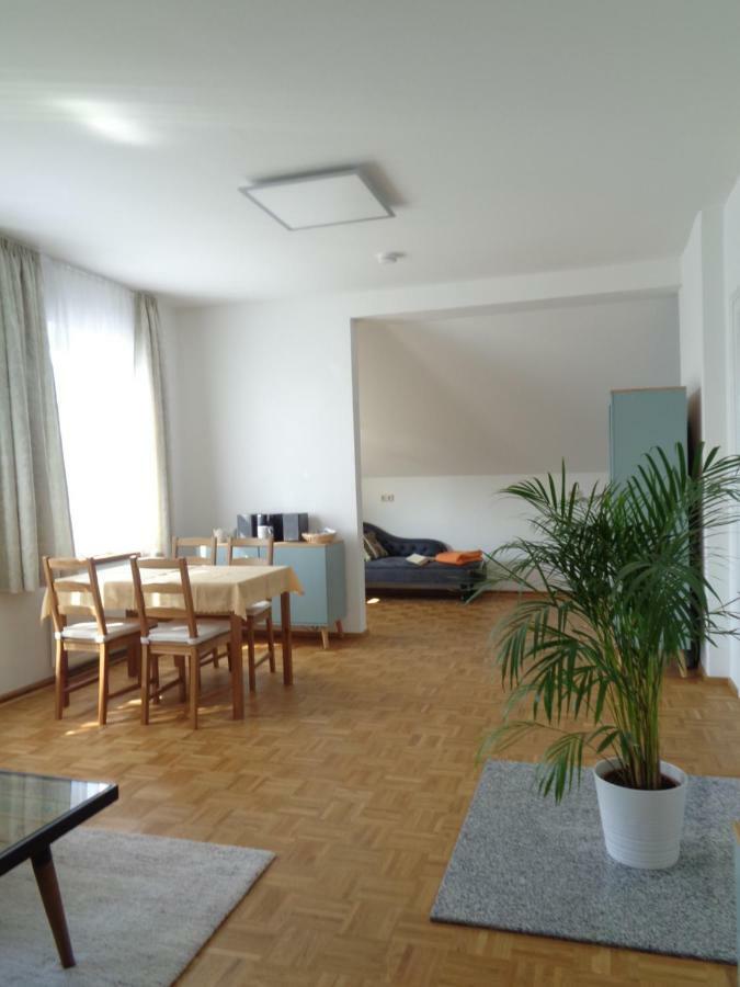 Leipzig-Suedwest Apartment ภายนอก รูปภาพ