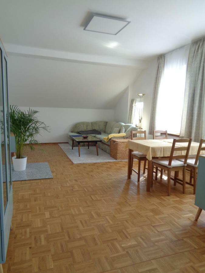 Leipzig-Suedwest Apartment ภายนอก รูปภาพ